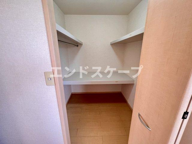 グランデ･カノンの収納|高崎、前橋、伊勢崎エリアのお部屋探しはエンドスケープまで！お客様の理想お聞かせ下さい♪