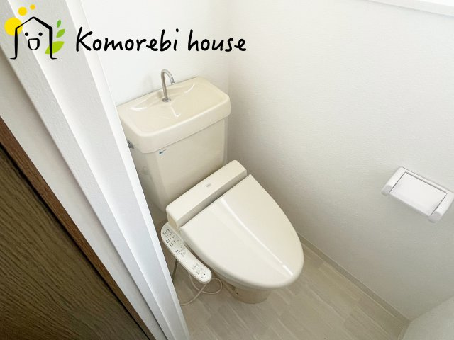 上尾市中妻4丁目　中古一戸建てのトイレ|現地（2024年4月27日撮影）