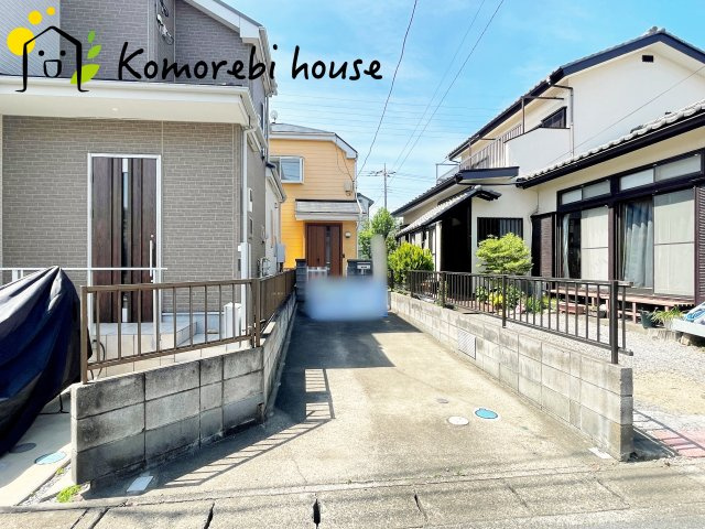 上尾市中妻4丁目　中古一戸建ての駐車場|現地（2024年4月27日撮影）