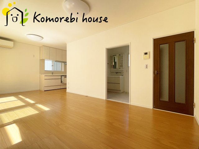 上尾市中妻4丁目　中古一戸建ての居間・リビング|現地（2024年4月27日撮影）