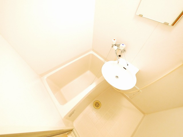 レオパレスめいの浴室