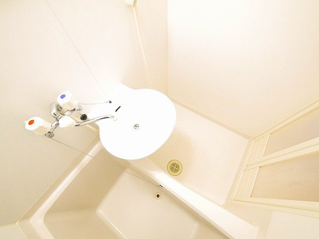 レオパレスめいの浴室