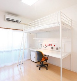 LA・CREA出町柳駅前のロビー