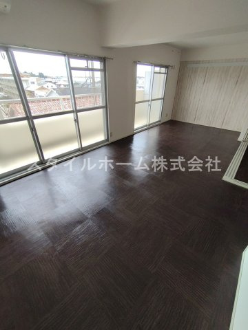 フォーカルポイントの居間・リビング