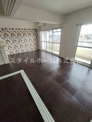 フォーカルポイントの居間・リビング