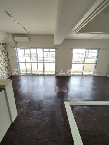 フォーカルポイントの居間・リビング