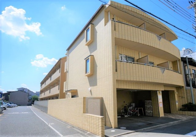 アルトシュロス四条大宮の外観