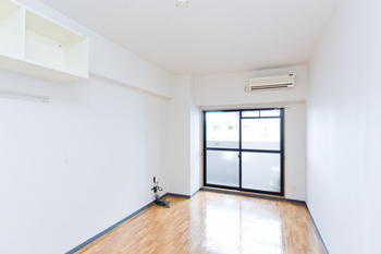 響の館の居間・リビング