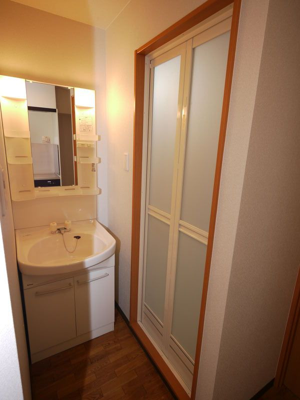 Avenir朱雀の洗面所