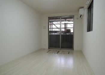 エクラン二条城の居間・リビング