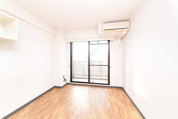 ウッドビレッジの居間・リビング