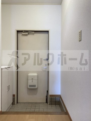田中ハイツの玄関