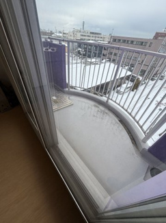 【バルコニー】