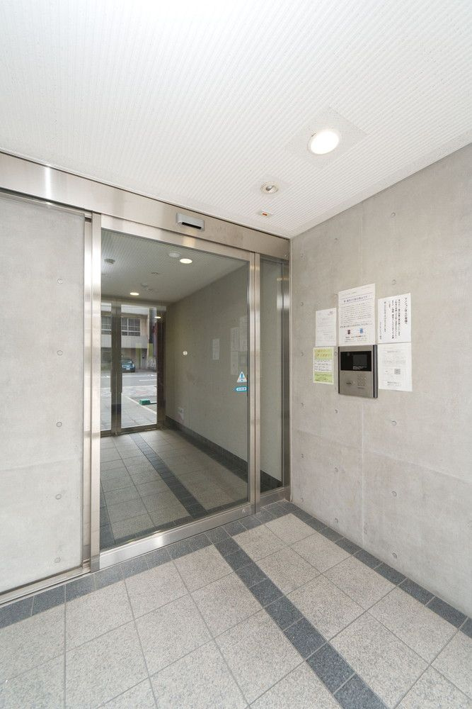 シャントール二条のエントランス