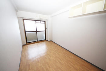 センターヴィレッジ御池の居間・リビング