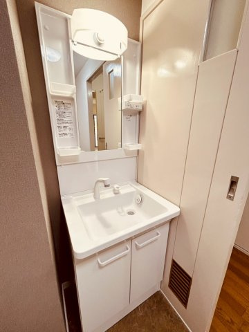 ガーデンハイツ桃山台一番館の洗面所