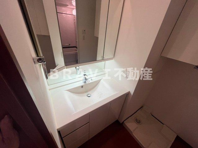 淀屋橋アップルタワーレジデンスの独立洗面台|独立洗面台です