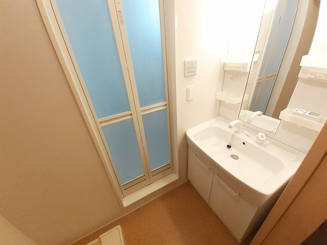 イーストリバティーⅣの独立洗面台|洗面所