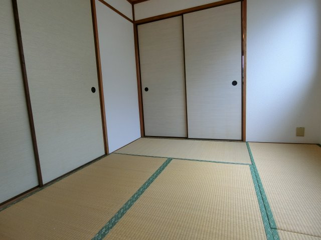 【寝室】 | エフシャイン山下