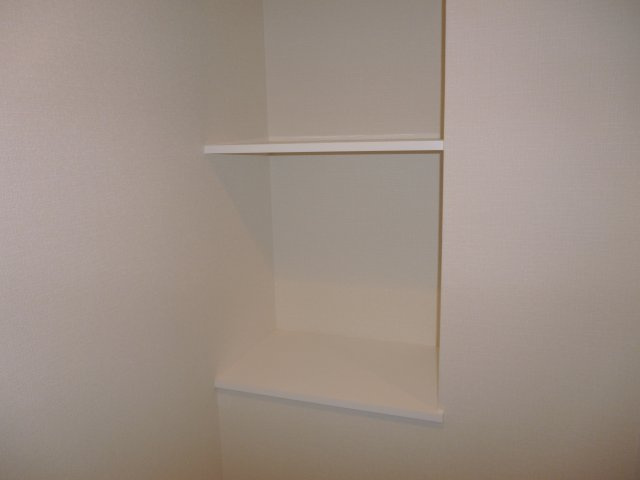 【収納】 | クオーレ西宮北口Ⅰ | トイレ内の収納