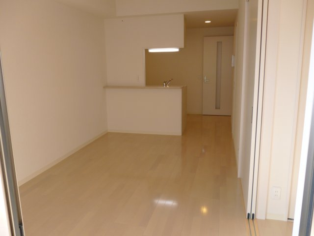 【居間・リビング】 | クオーレ西宮北口Ⅰ | 使いやすい居間です