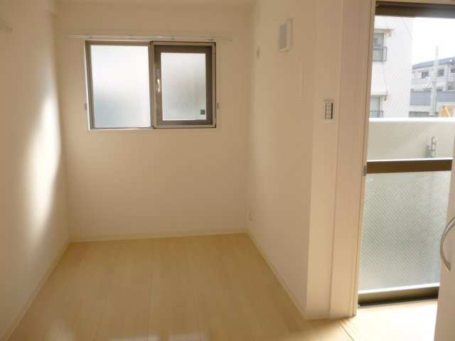【寝室】 | クオーレ西宮北口Ⅰ | ゆとりの広さです