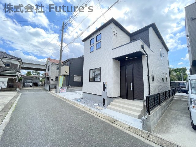 三郷市鷹野1丁目　新築戸建　全1棟の前面道路含む現地写真|前面道路含む現地写真です。