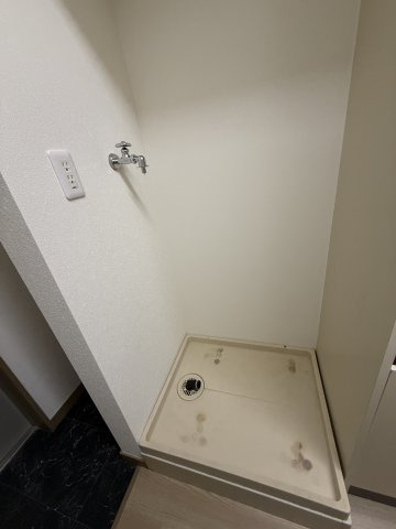 【設備】 | メゾンスズエン | 洗濯機置き場