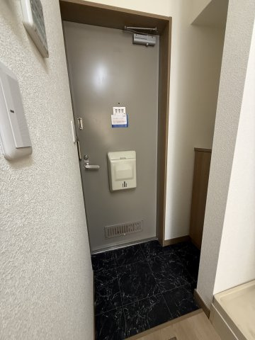 【玄関】 | メゾンスズエン | 玄関の様子