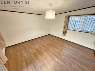 芦屋市東山町中古戸建の洋室