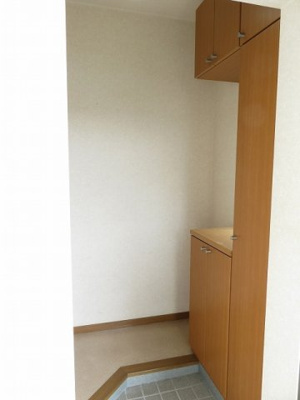 【玄関】 | リバーヒルズイケダ