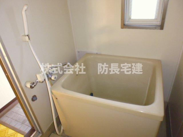 サンライフ山口の浴室|ゆったり過ごせるお風呂です