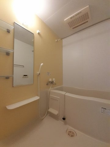 プリュス　ボナールの浴室