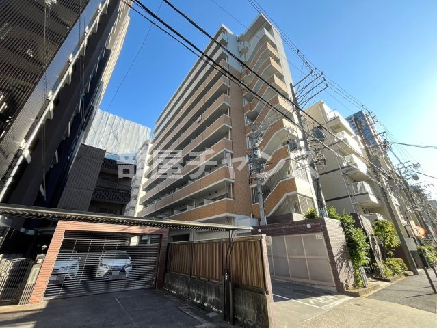 エスポアール泉の外観