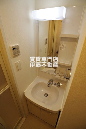 CREST TAPP大曽根Ⅱの洗面所|独立洗髪洗面化粧台