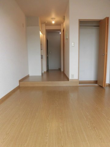 サザンコートⅠの居間・リビング