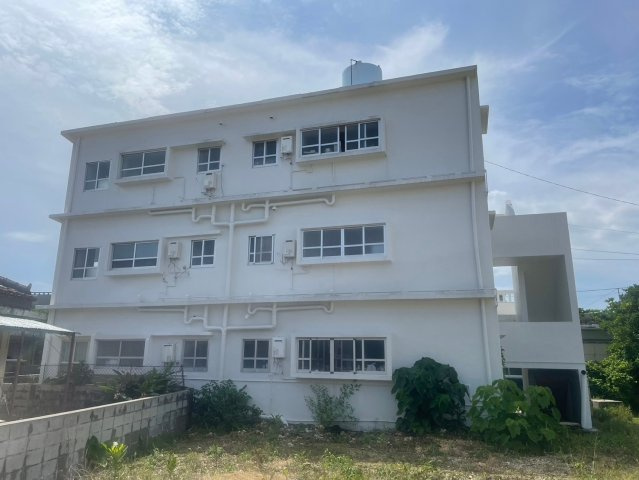 平良字東仲宗根231-5　名嘉真APの外観