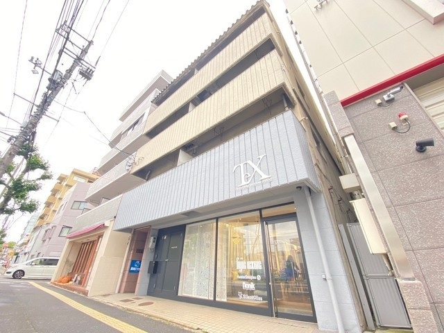 都ビルの外観|おしゃれな外観です