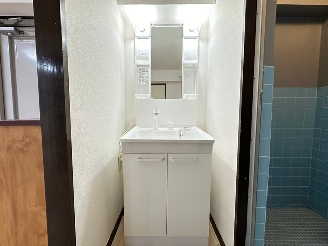 都ビルの洗面所|独立洗面台、朝の身支度には欠かせません