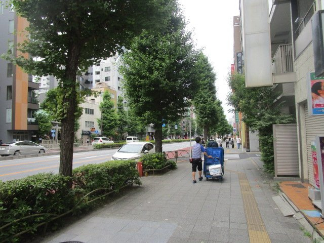 台東区柳橋２丁目のビルの周辺