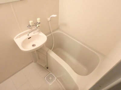 【浴室】 | エクレ西宮 | 日々の疲れを癒すお風呂付です