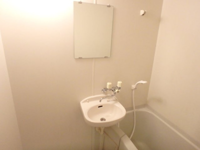 【洗面所】 | エクレ西宮 | 忙しい朝には欠かせない洗面所です