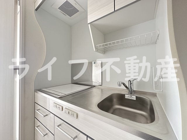 TLRレジデンス高井田のキッチン|コンパクトなキッチンで掃除もラクラク