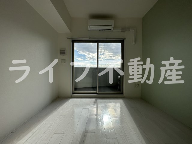 TLRレジデンス高井田の居間・リビング|リビングです