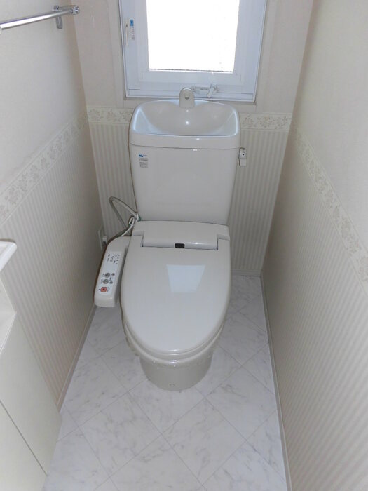 西本貸家のトイレ