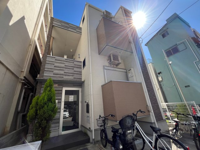 ネイブテラス放出西の外観|建物外観を気になさる方へ、見た目の良い物件です