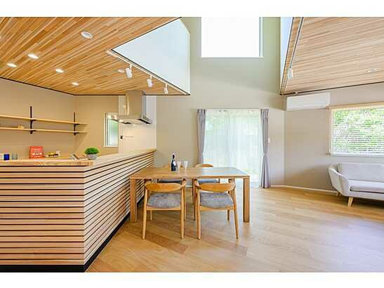 【居間・リビング】