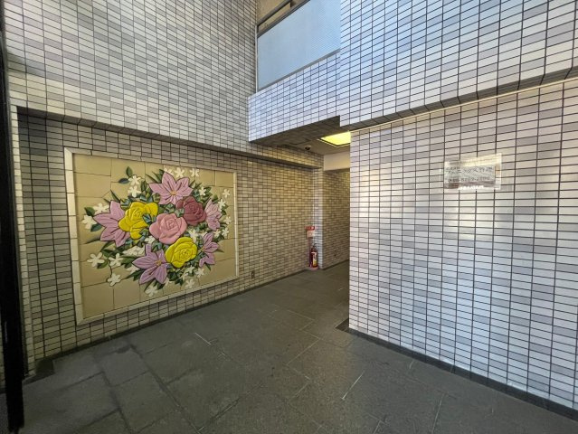 コンチネンタル鶴見のロビー|清潔なロビーです