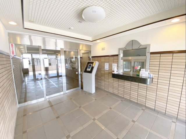 アムール長者原駅前のエントランス|エントランス入口です！