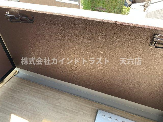 NAKAZAKI NO.66のバルコニー|落ち着いた時間を過ごせるバルコニーです
